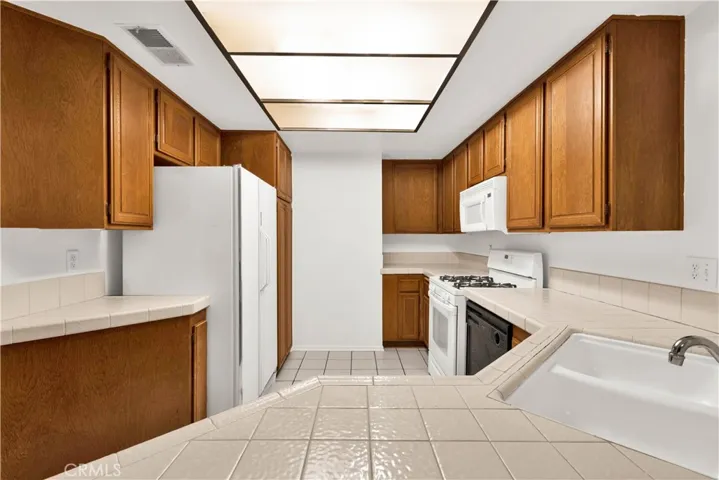185 Mcafee Court, Thousand Oaks, California 91360