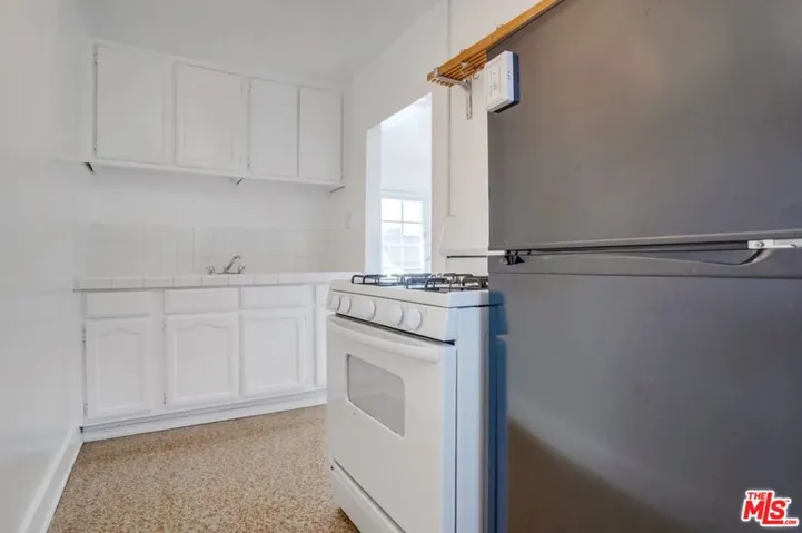 2533 1/2 Elsinore Street, Los Angeles, California 90026