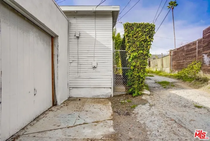2533 1/2 Elsinore Street, Los Angeles, California 90026