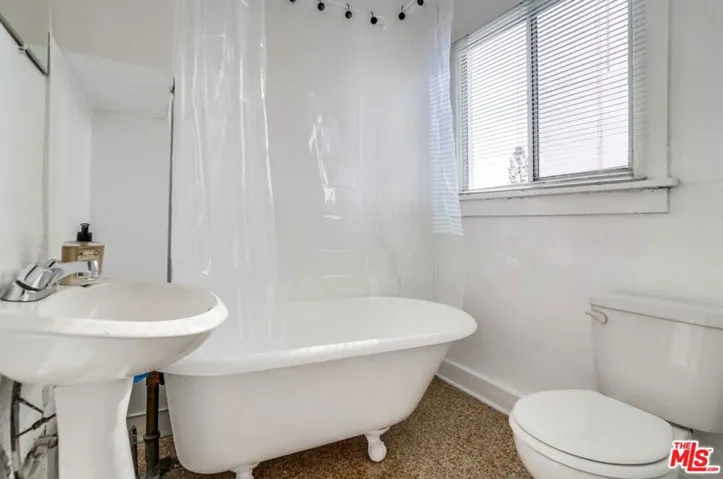 2533 1/2 Elsinore Street, Los Angeles, California 90026