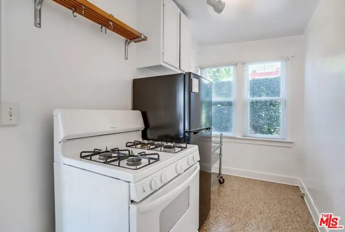 2533 1/2 Elsinore Street, Los Angeles, California 90026