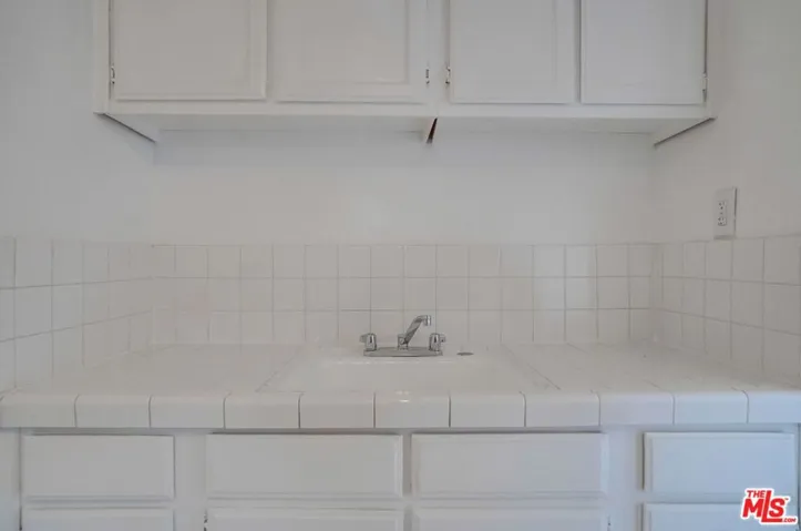 2533 1/2 Elsinore Street, Los Angeles, California 90026