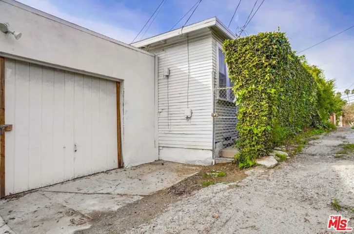 2533 1/2 Elsinore Street, Los Angeles, California 90026