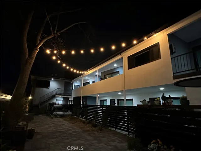 2021 N Beachwood Drive 3, Los Angeles, California 90068