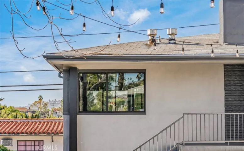 2021 N Beachwood Drive 3, Los Angeles, California 90068