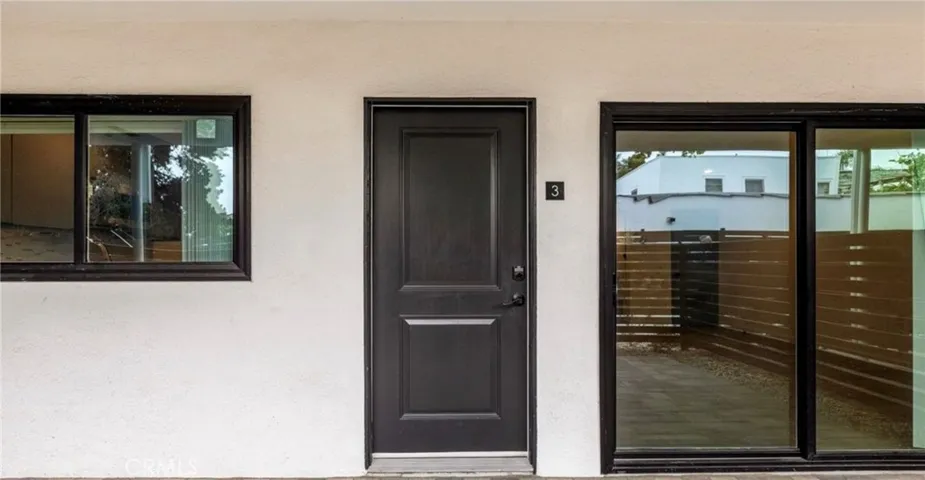 2021 N Beachwood Drive 3, Los Angeles, California 90068
