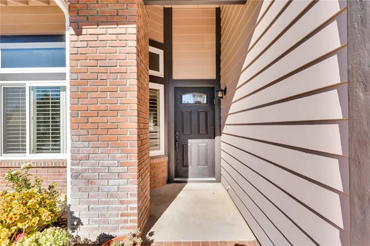 28917 Seco Canyon Road, Saugus, California 91390
