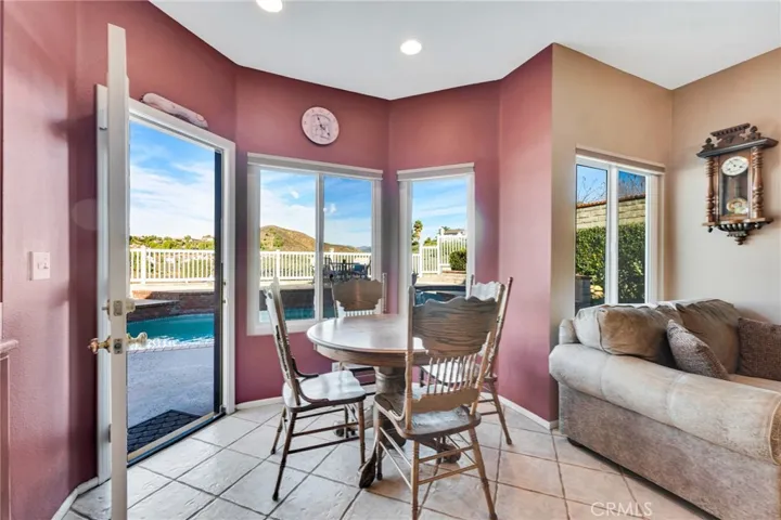 28917 Seco Canyon Road, Saugus, California 91390