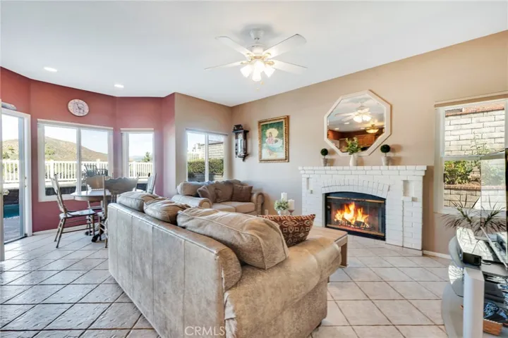28917 Seco Canyon Road, Saugus, California 91390