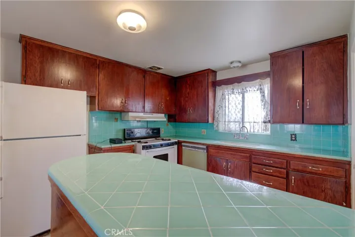 858 R Street, Newman, California 95360