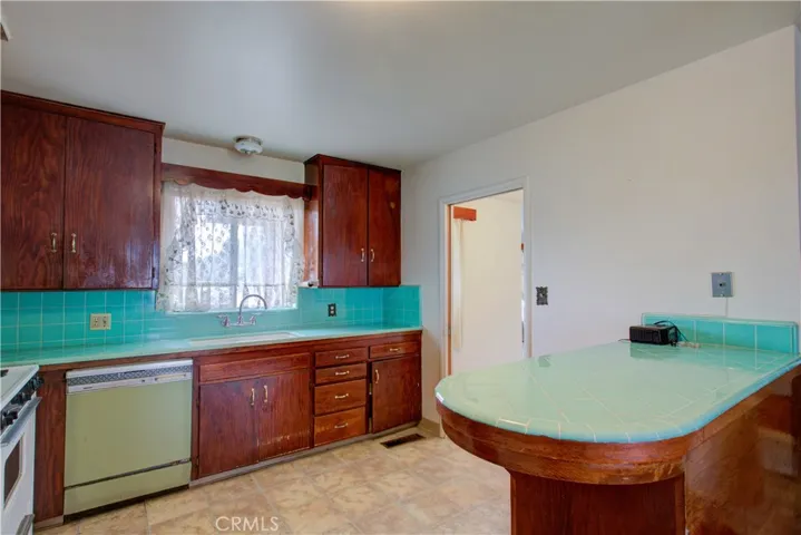 858 R Street, Newman, California 95360