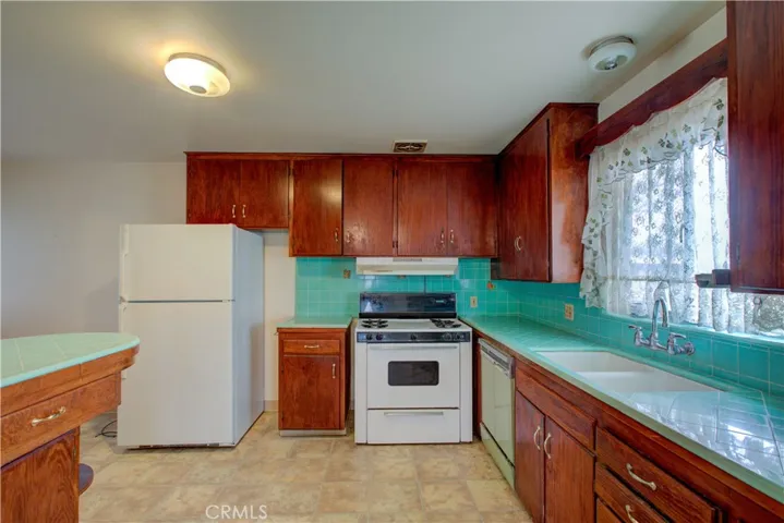 858 R Street, Newman, California 95360
