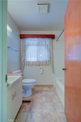 858 R Street, Newman, California 95360