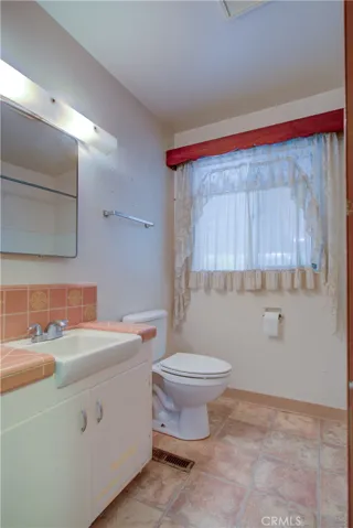 858 R Street, Newman, California 95360