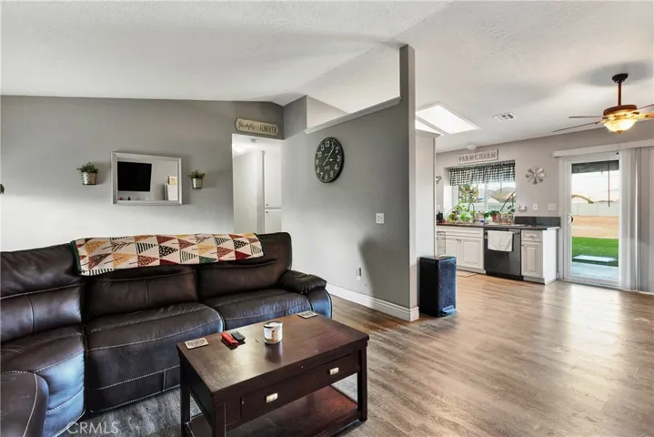 Living Room/Kitchen