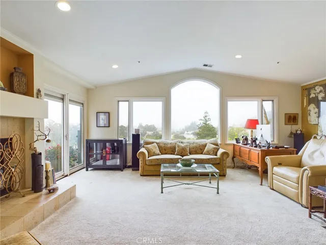 1215 Kristy Court, San Luis Obispo, California 93401