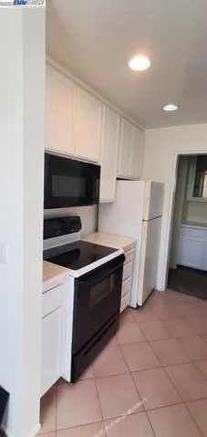 3 Captain Dr D206, Emeryville, California 94608