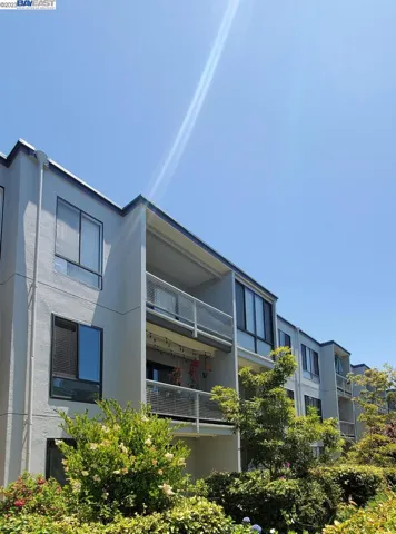 3 Captain Dr D206, Emeryville, California 94608
