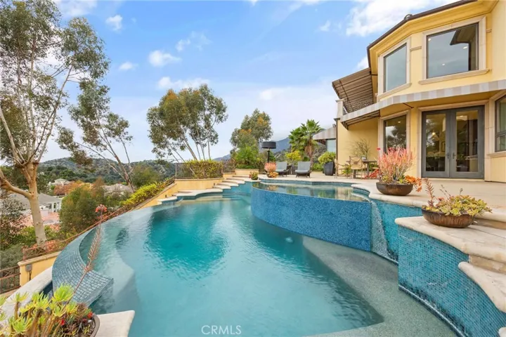 105 Oak Grove, Monrovia, California 91016
