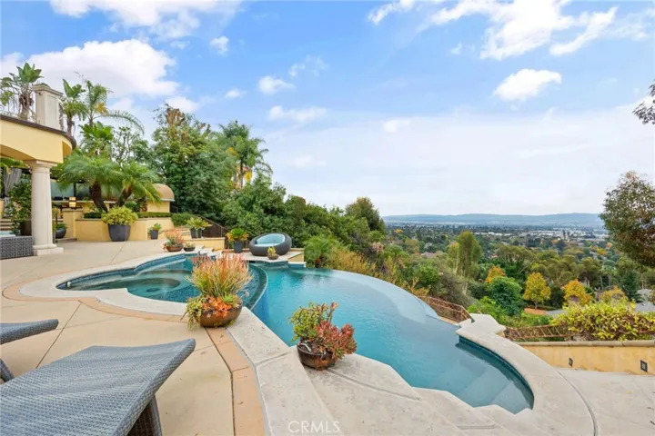 105 Oak Grove, Monrovia, California 91016