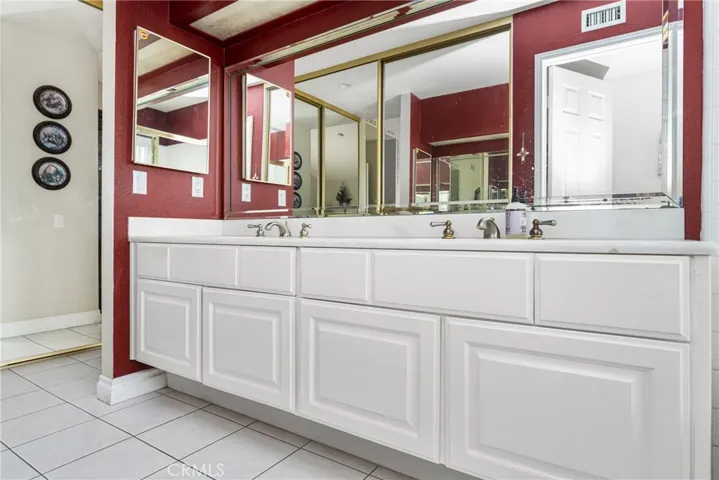412 S Mountain View Court, Orange, California 92869
