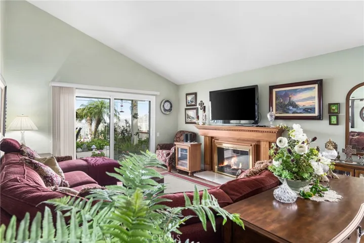 412 S Mountain View Court, Orange, California 92869