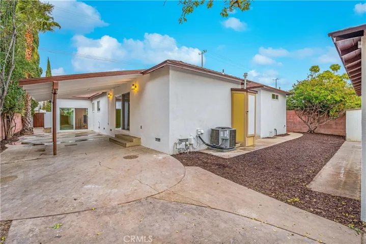 17124 Saticoy Street, Lake Balboa, California 91406