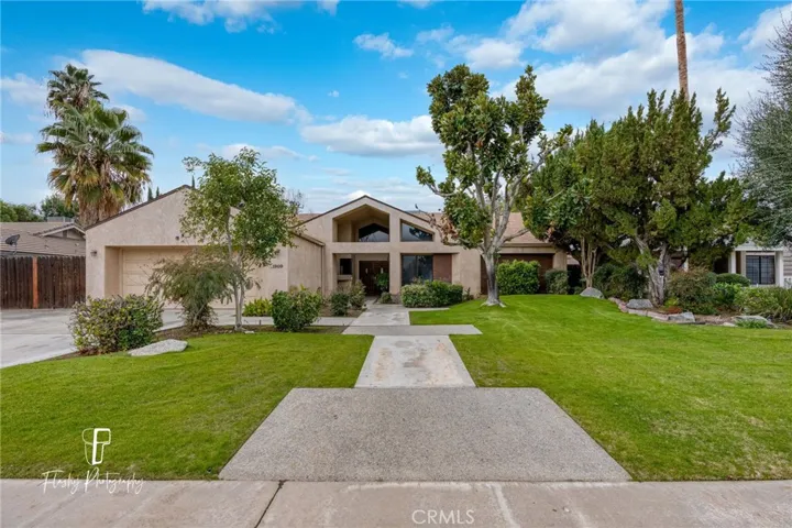 1909 Mountain Oak Road, Bakersfield, California 93311