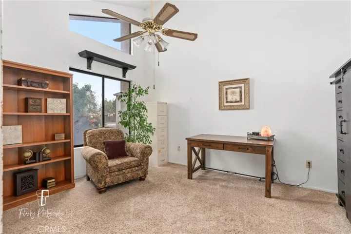 1909 Mountain Oak Road, Bakersfield, California 93311