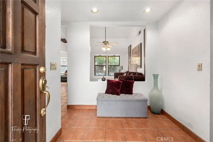 1909 Mountain Oak Road, Bakersfield, California 93311