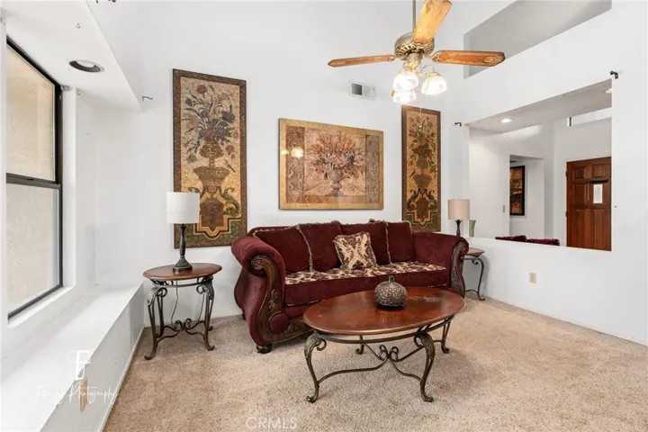 1909 Mountain Oak Road, Bakersfield, California 93311
