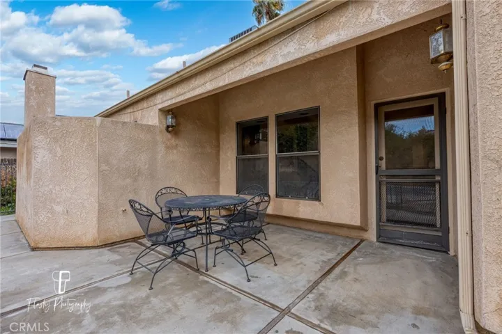 1909 Mountain Oak Road, Bakersfield, California 93311