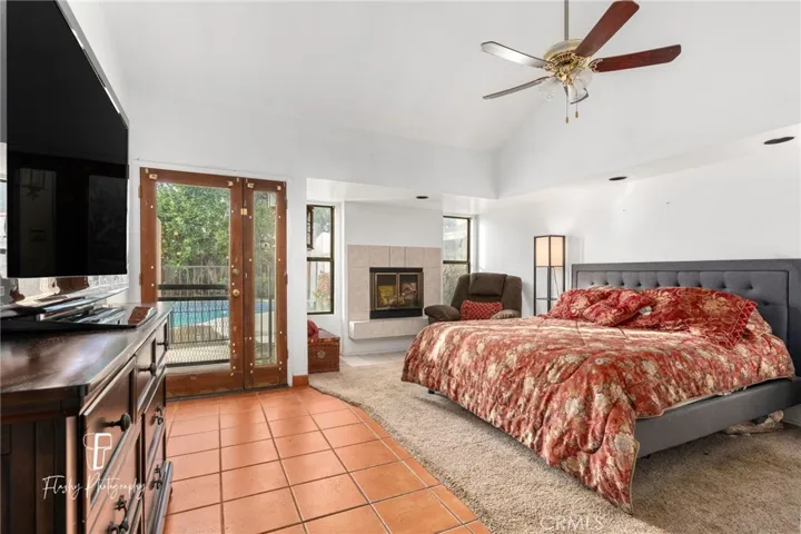 1909 Mountain Oak Road, Bakersfield, California 93311