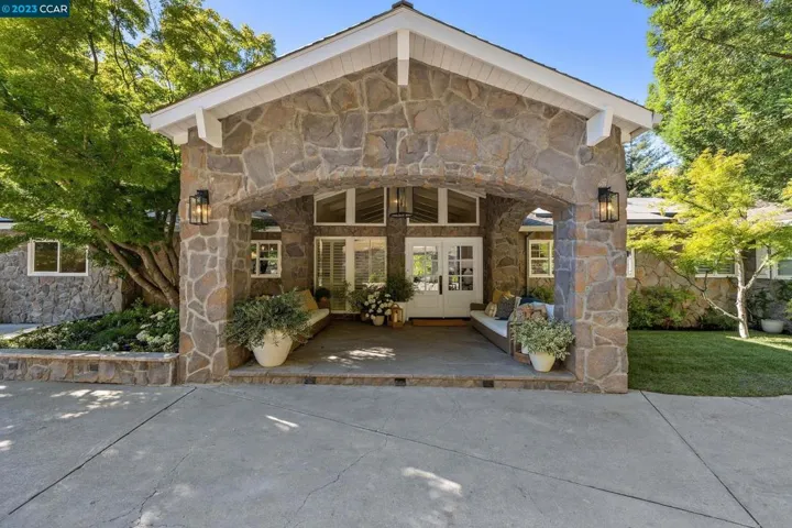 2063 Casa Nuestra, Diablo, California 94528