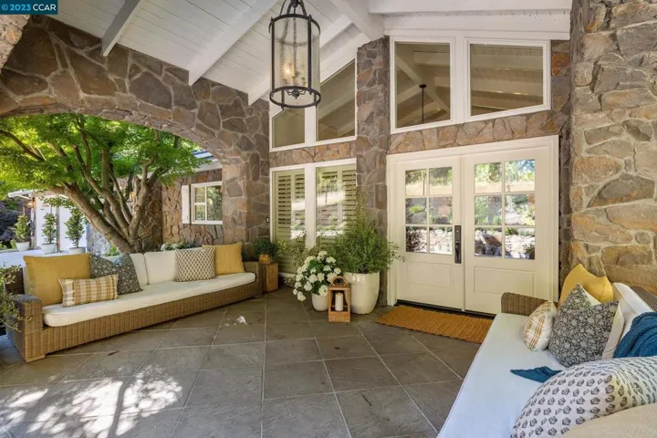 2063 Casa Nuestra, Diablo, California 94528