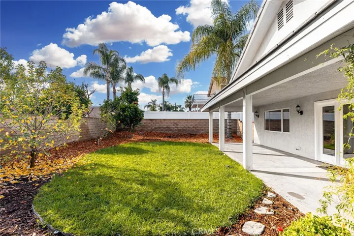 30536 Sparrow Hawk Drive, Canyon Lake, California 92587