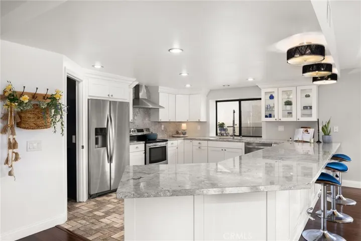 30536 Sparrow Hawk Drive, Canyon Lake, California 92587