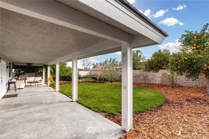 30536 Sparrow Hawk Drive, Canyon Lake, California 92587
