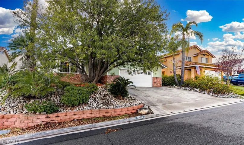 30536 Sparrow Hawk Drive, Canyon Lake, California 92587