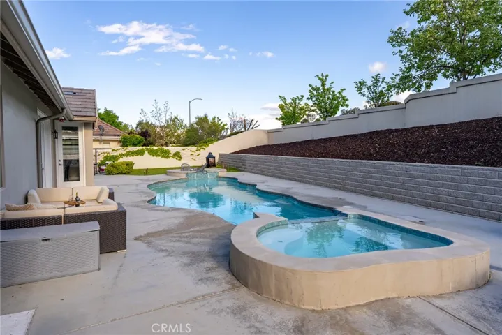 336 Cool Valley Drive, Paso Robles, California 93446