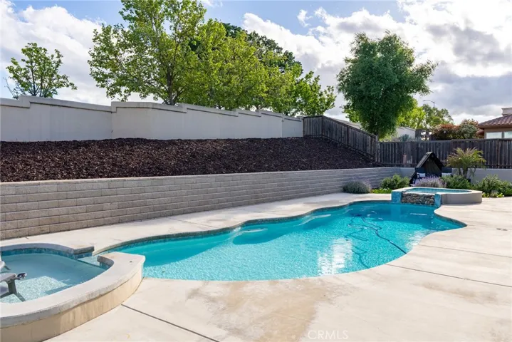336 Cool Valley Drive, Paso Robles, California 93446
