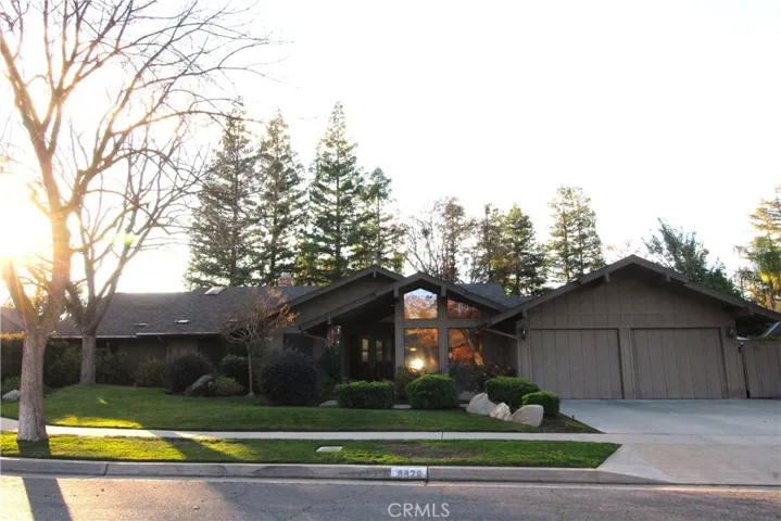 8879 N 5th Street, Fresno, California 93720