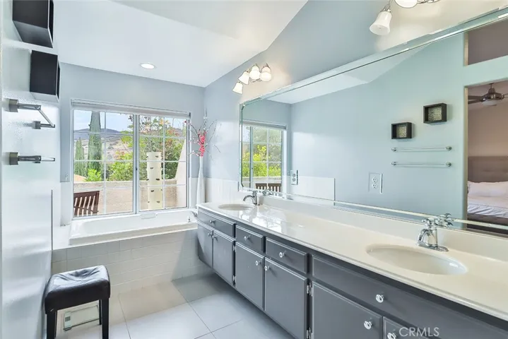 2152 Los Feliz Drive, Thousand Oaks, California 91362