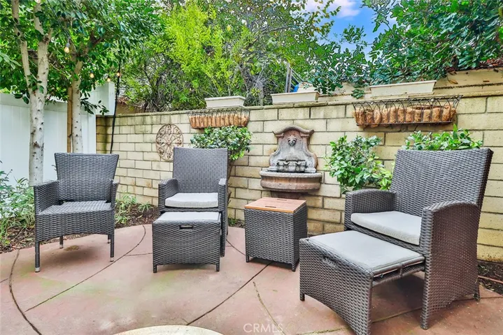 2152 Los Feliz Drive, Thousand Oaks, California 91362