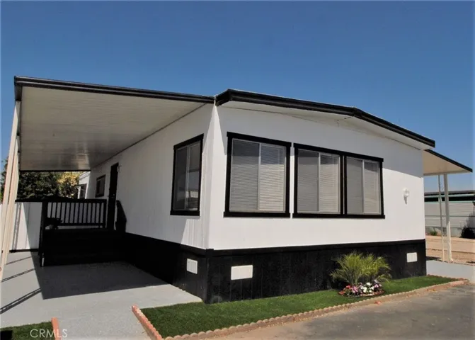 530 W. Devonshire Ave. 69, Hemet, California 92543