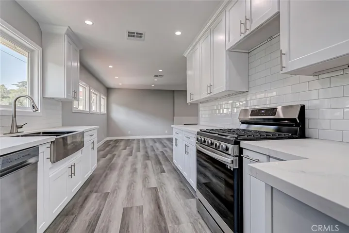 Complete w/Kitchen Appliances