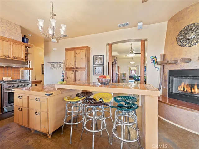 23825 Waalew Road, Apple Valley, California 92307