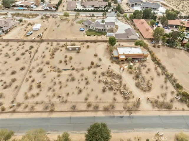 23825 Waalew Road, Apple Valley, California 92307