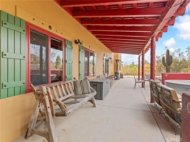 23825 Waalew Road, Apple Valley, California 92307