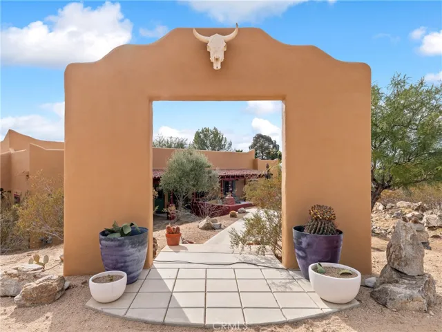23825 Waalew Road, Apple Valley, California 92307